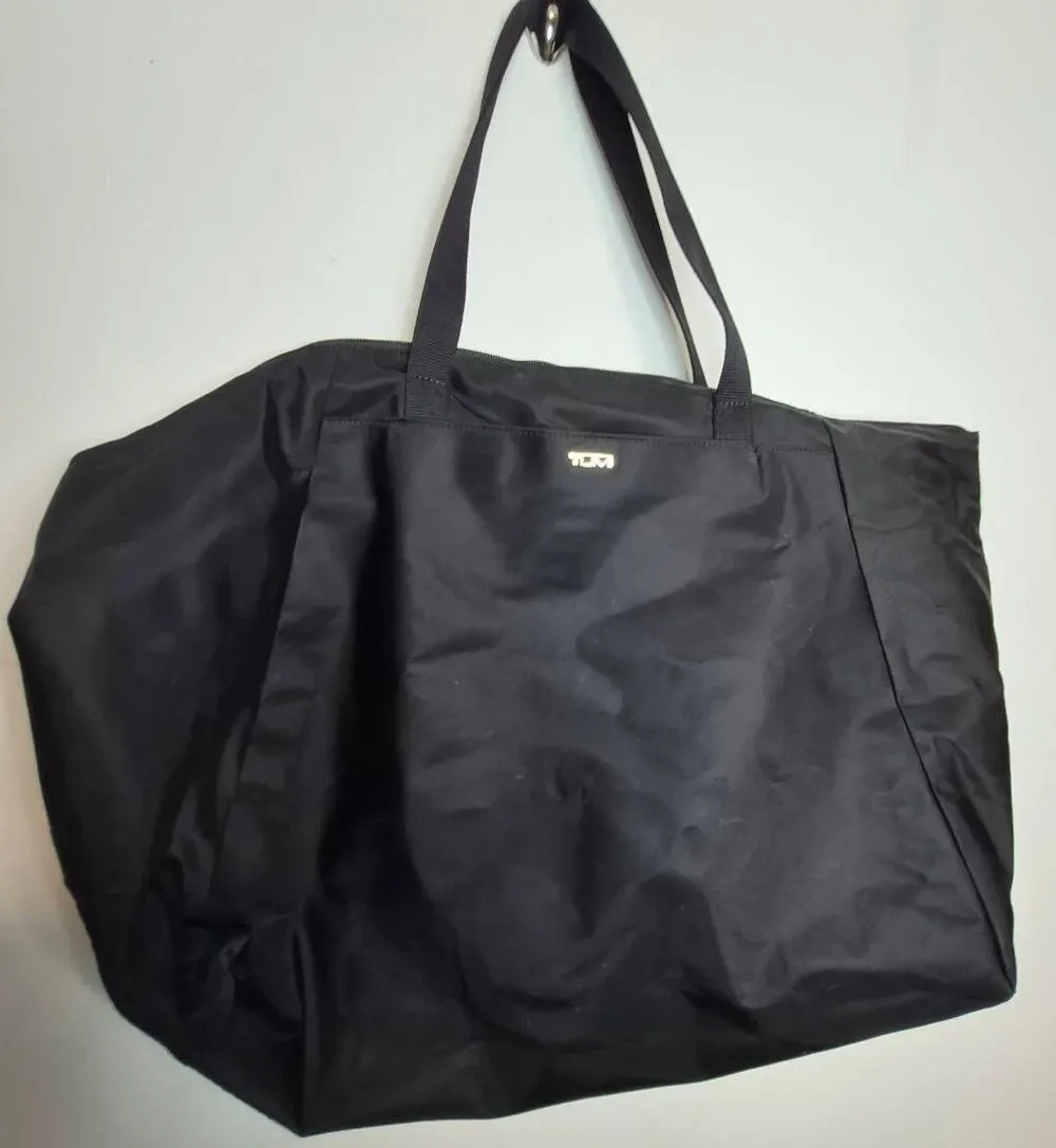 Tumi Voyager tote